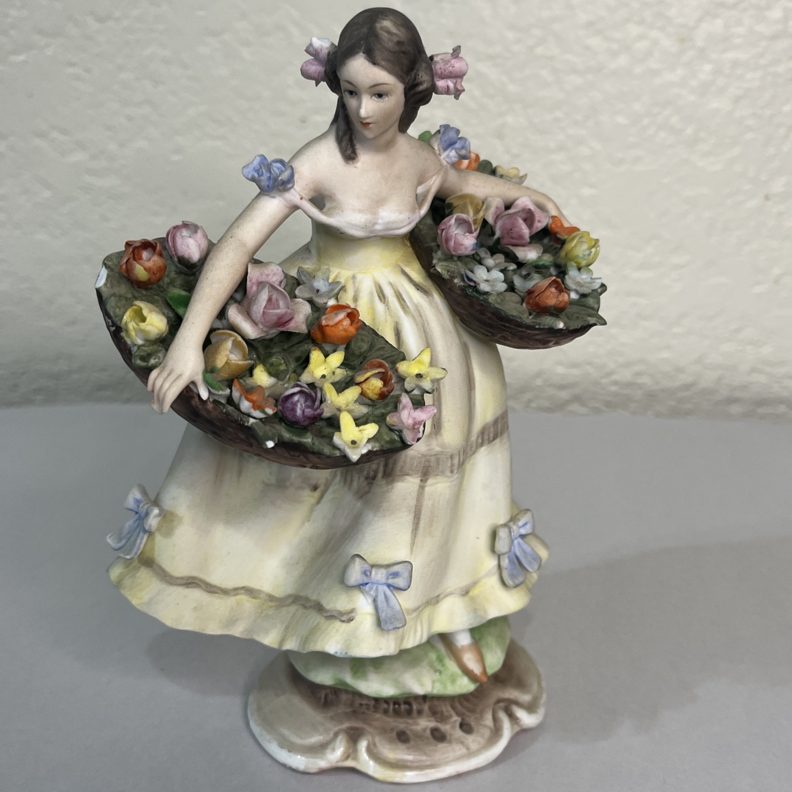Vintage Lefton China Victorian Lady in Dress Basket of Flowers 4047 Hand Painted