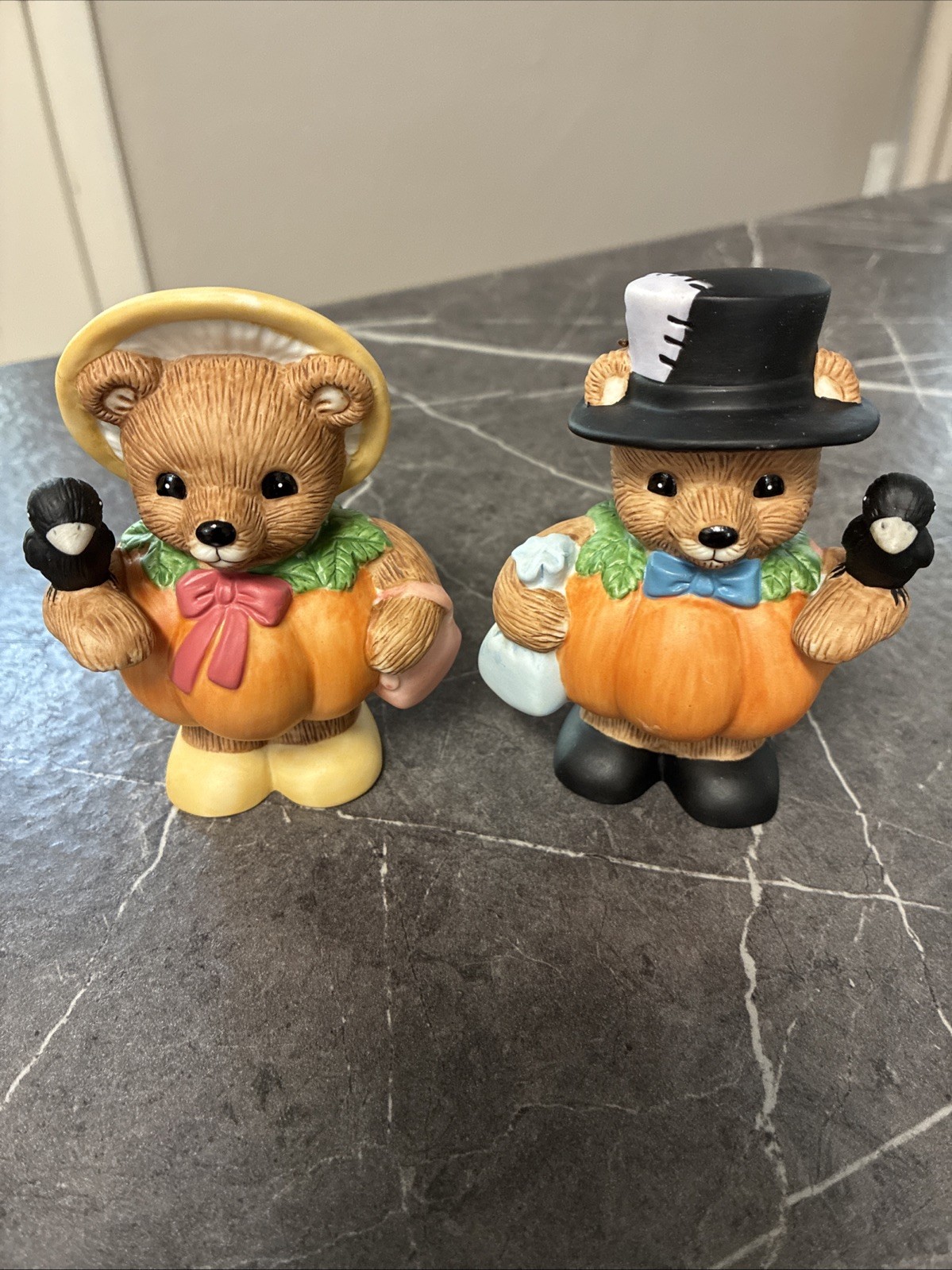 Vintage HOMCO..Halloween Pumpkin Patch Bears Set...Porcelain Figurines #14641-98