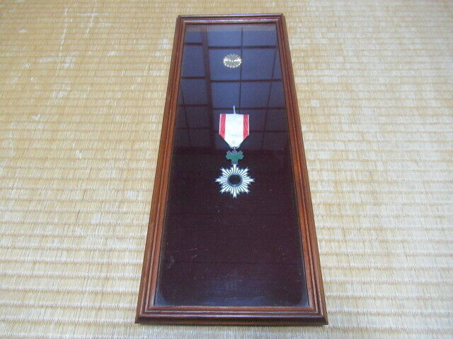 Chrysanthemum Crest Framed Rising Sun Single Light Medal 6Th Order from Japan