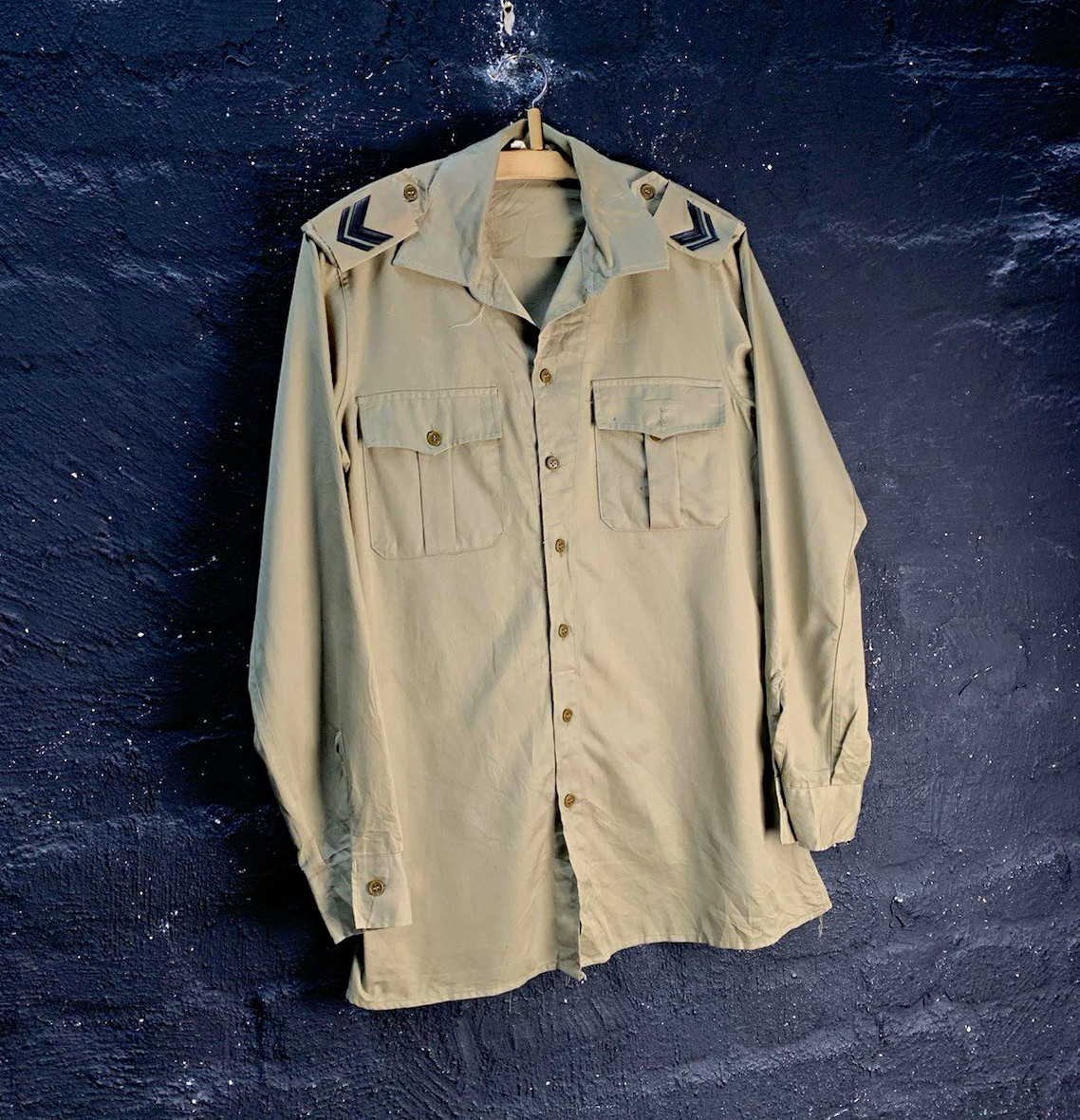 Vintage 1978 Italian Military Khaki Service Shirt Size 15.5 L Insignia 70s