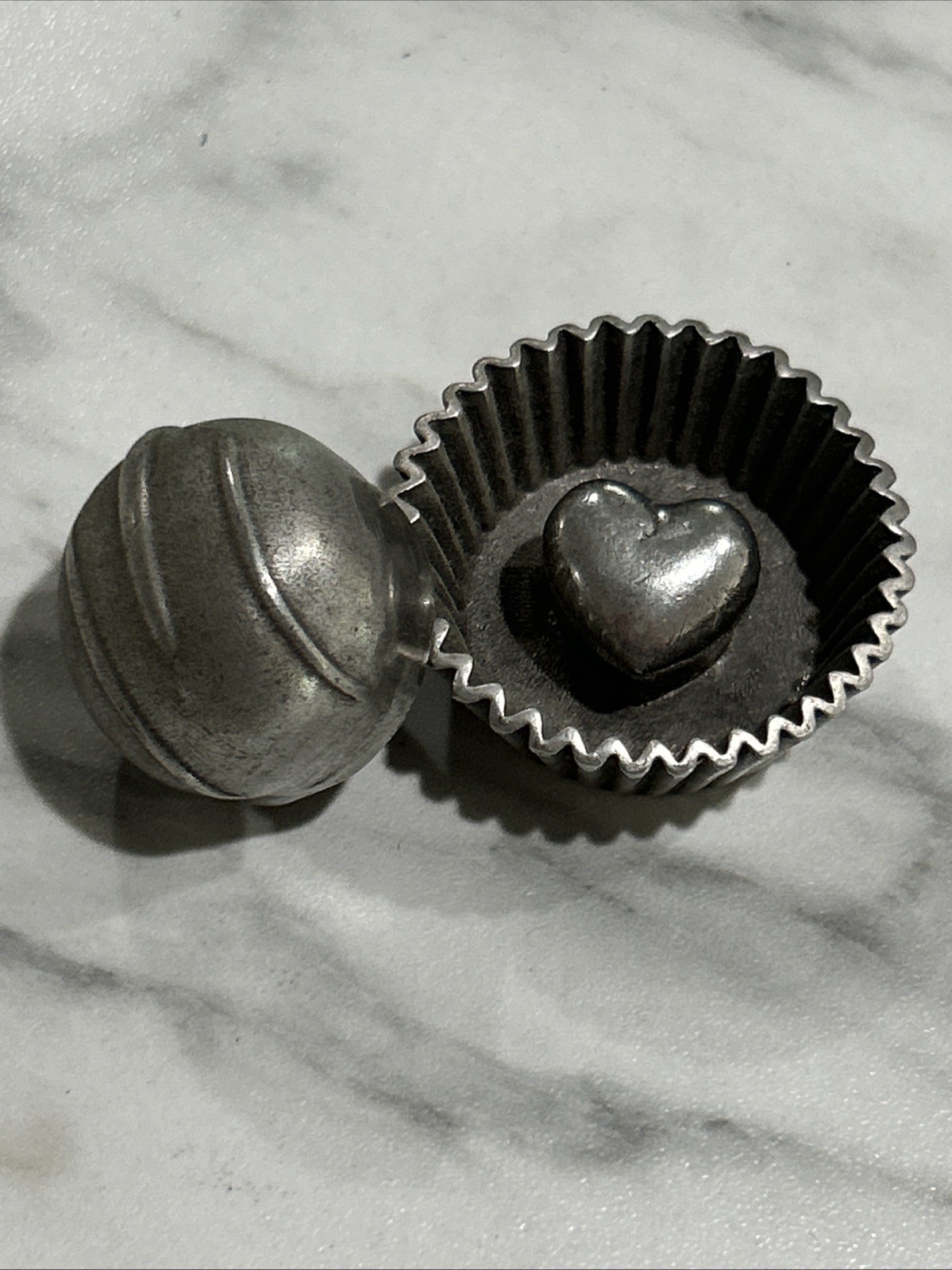 Artisan KAREN KRIEGER Pewter Heart Candy Teacher Gift Trincket Cute