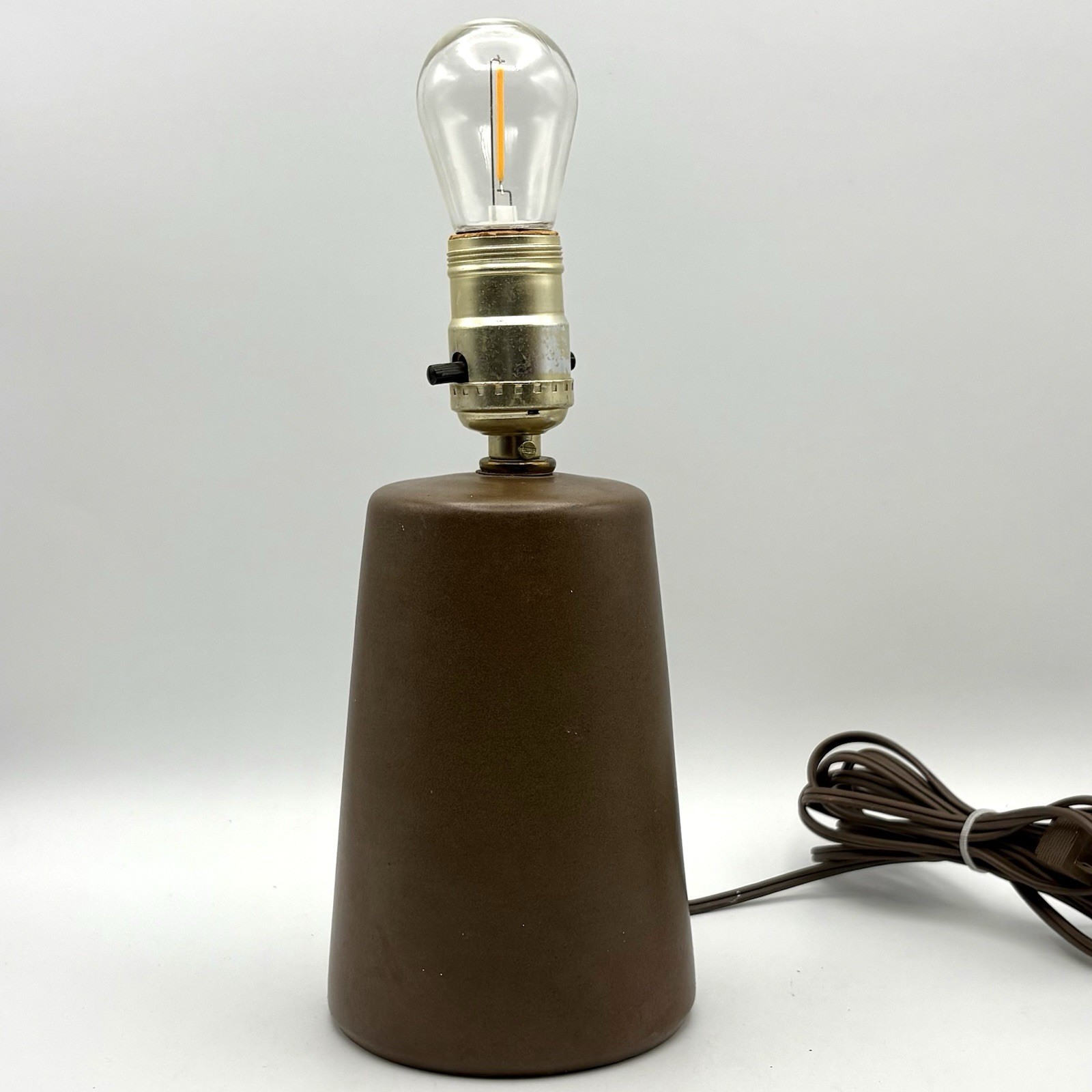Vntg Mid Century Modern Jane and Gordon Martz Marshall Studio Table Lamp Brown