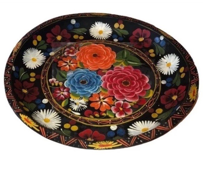Pretty Vintage BATEA  WOODEN TRAY Mexico Hand Carved & Painted 14”