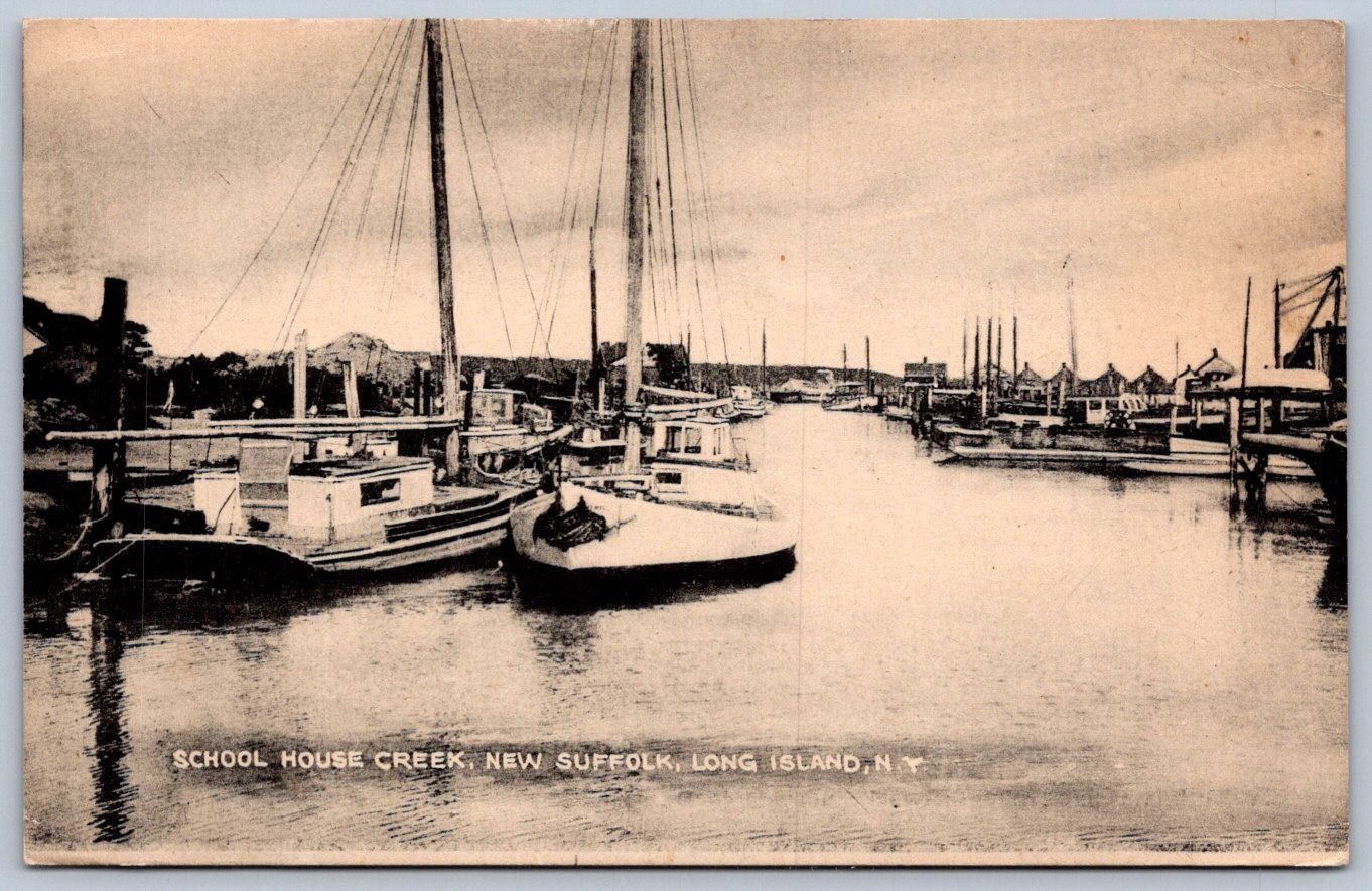 K53/ New Suffolk Long Island New York Postcard c1940s School House Creek 373