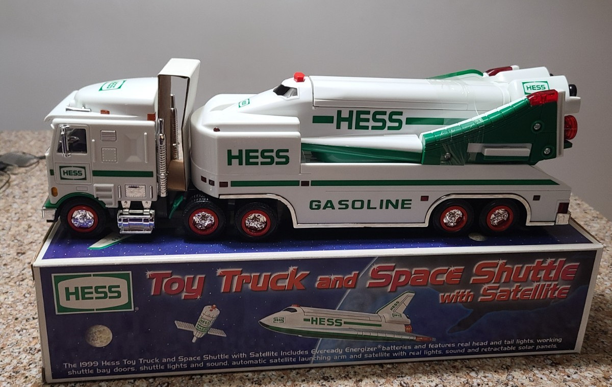 VINTAGE 1999 Hess Toy Truck and Space Shuttle With Satellite in Original Box
