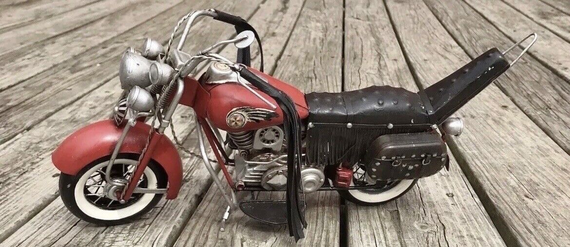 Indian 1922 Red Motorcycle Retro Tin Art Metal Model, 8” x 15.5”