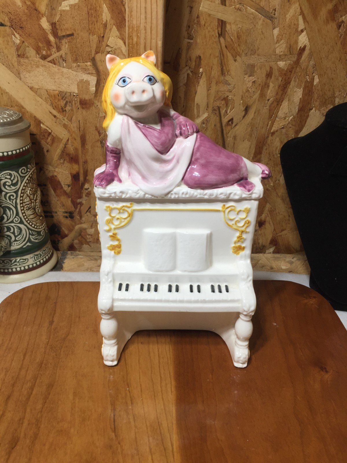 VTG Miss Piggy On Top Of Piano Trinket Holder CRACKED LID Ceramic Jewelry Box VTG Miss Piggy On Top Of Piano Trinket Holder CRACKED LID Ceramic Jewelry Box