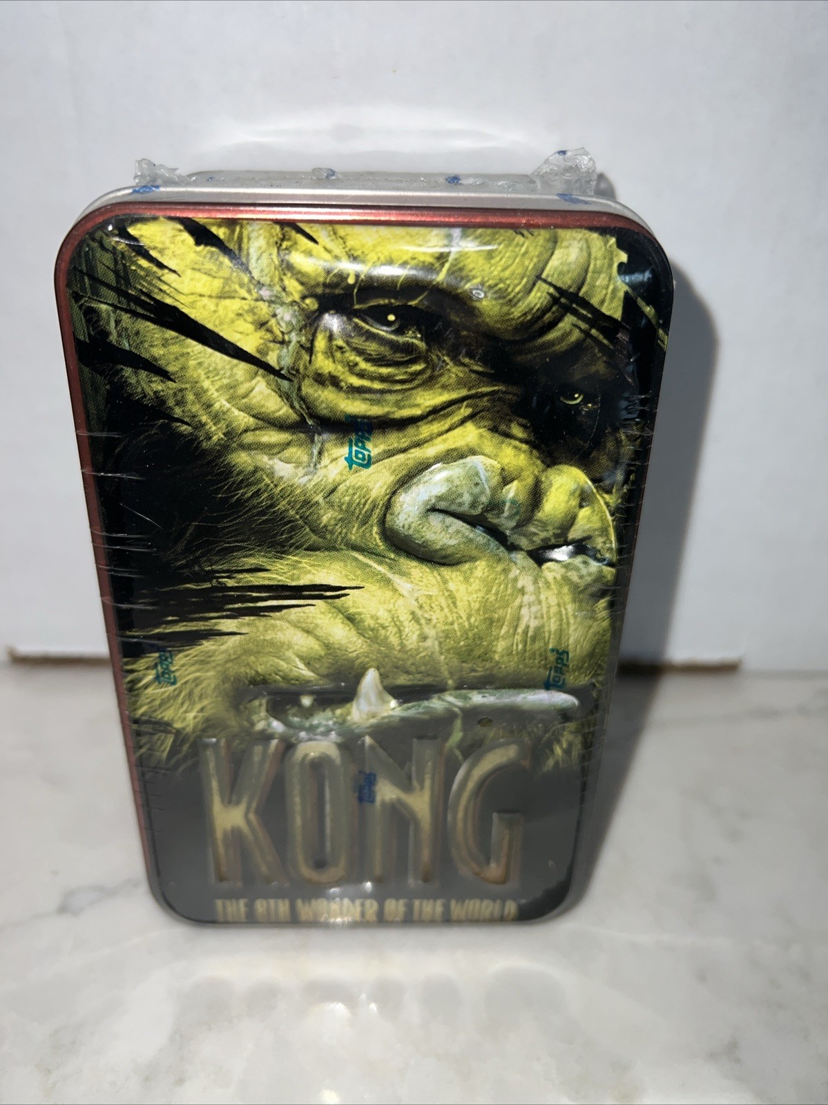 2005 Topps (King Kong The 8th Wonder): Movie Cards in Collector Tin (New/Sealed) 2005 Topps (King Kong The 8th Wonder): Movie Cards in Collector Tin (New/Sealed)