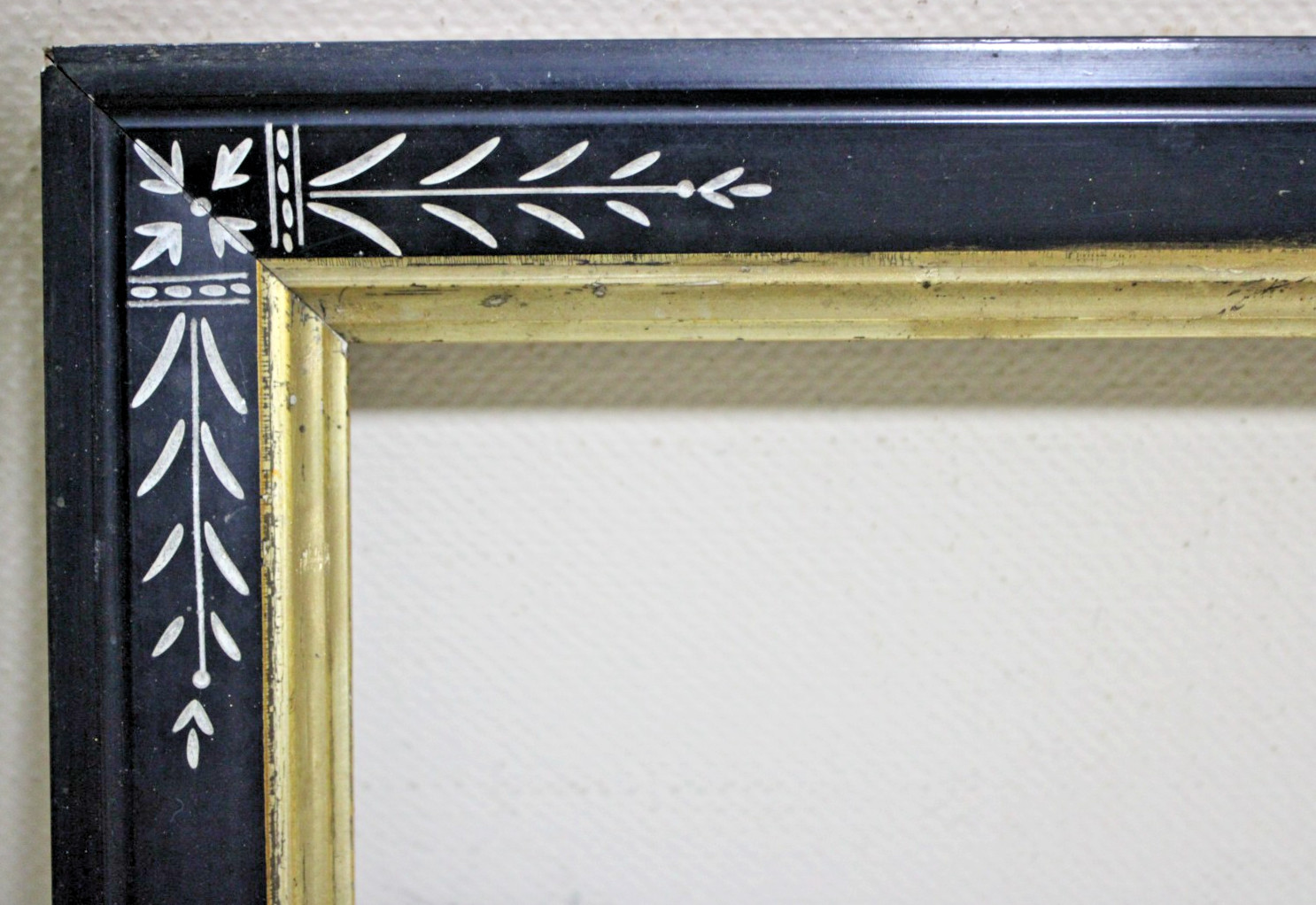 ANTIQUE FITS 8 X 10\