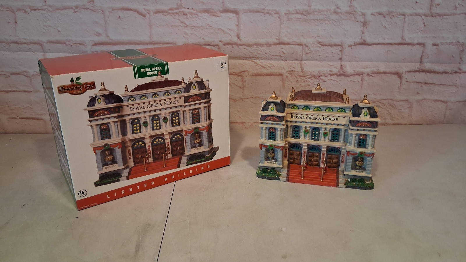 Royal Opera House Lemax Coventry Cove Christmas Village Rare