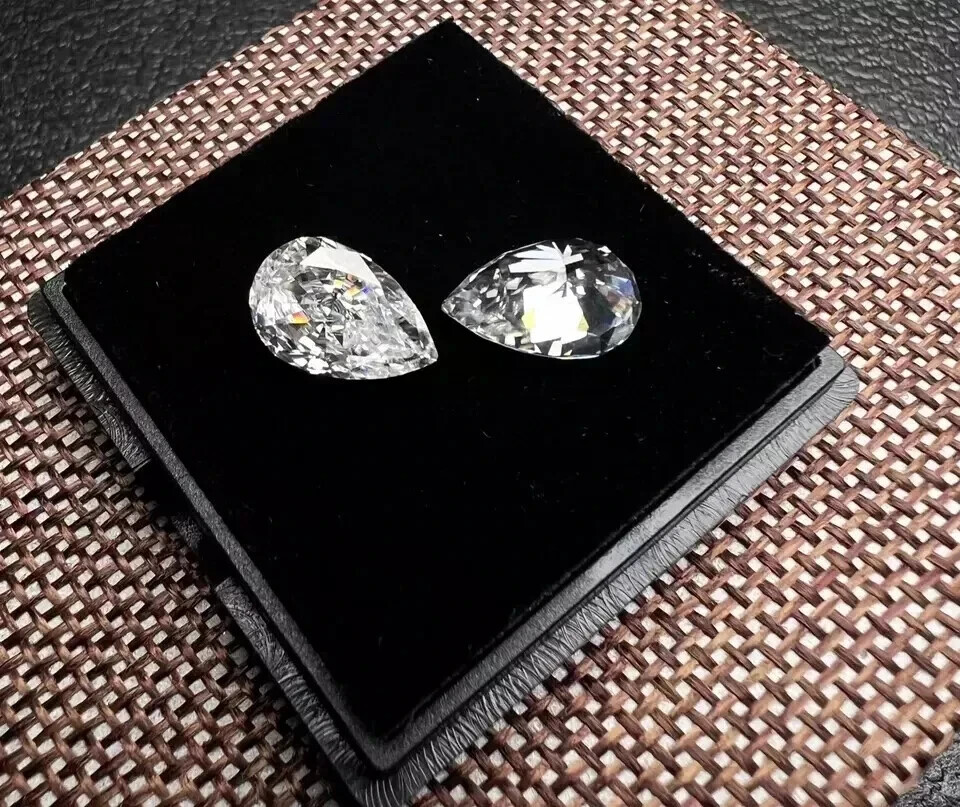 4 Ct Size 2 Pcs Natural Pear Cut White Diamond D Grade VVS1 + 1 Free Gift