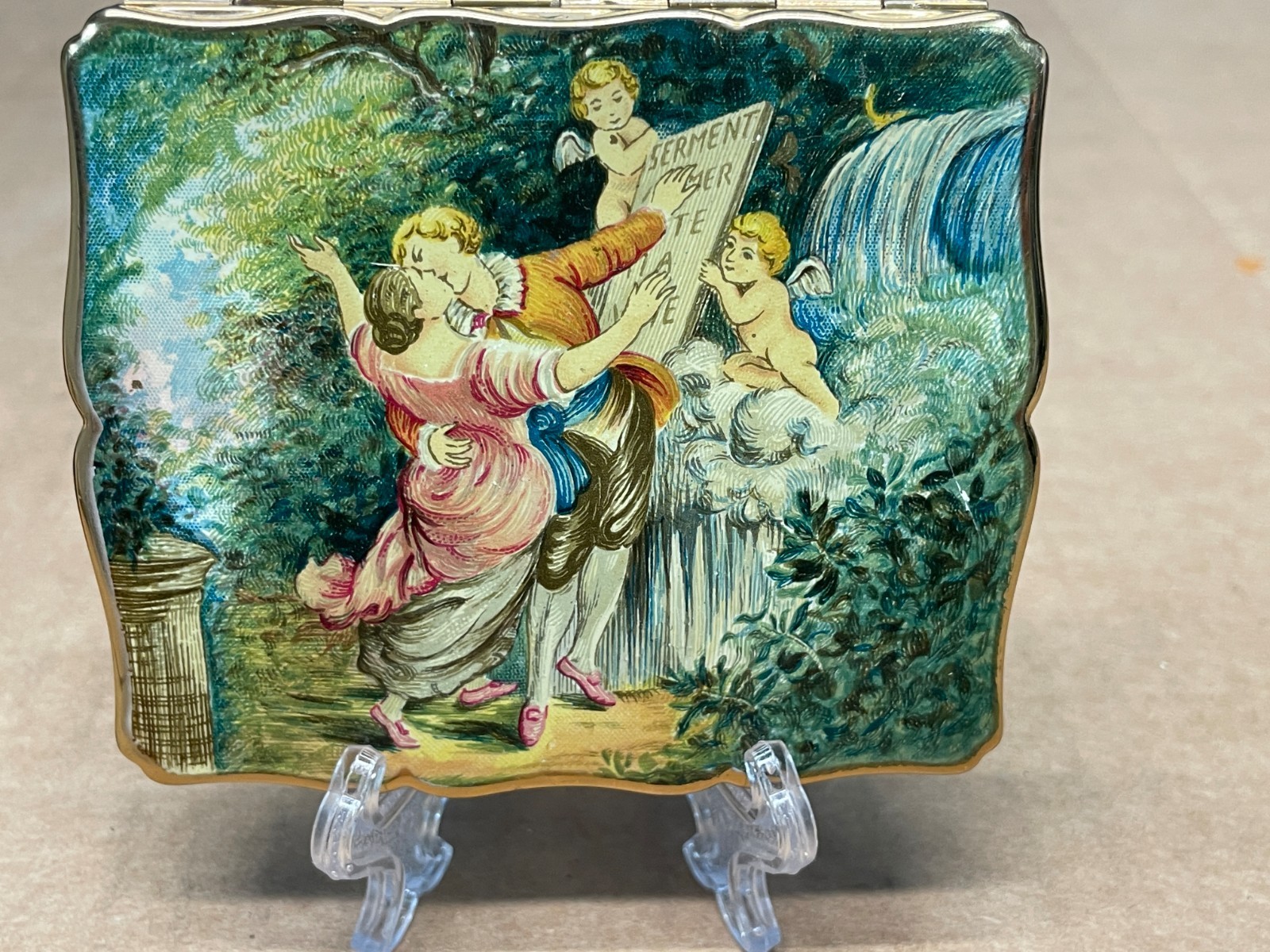 Vintage Rare Kissing Couple & Cherubs 