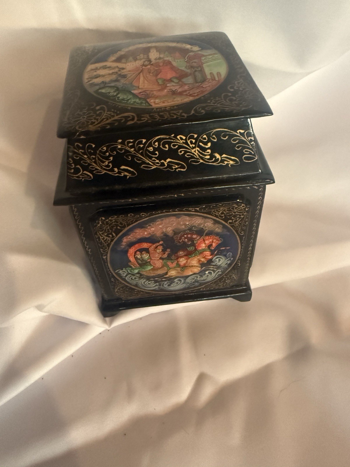 Vintage Mstera Russian Lacquer Box Hand-Painted Folk Scenes Gold Scrolls ~3x4.5”
