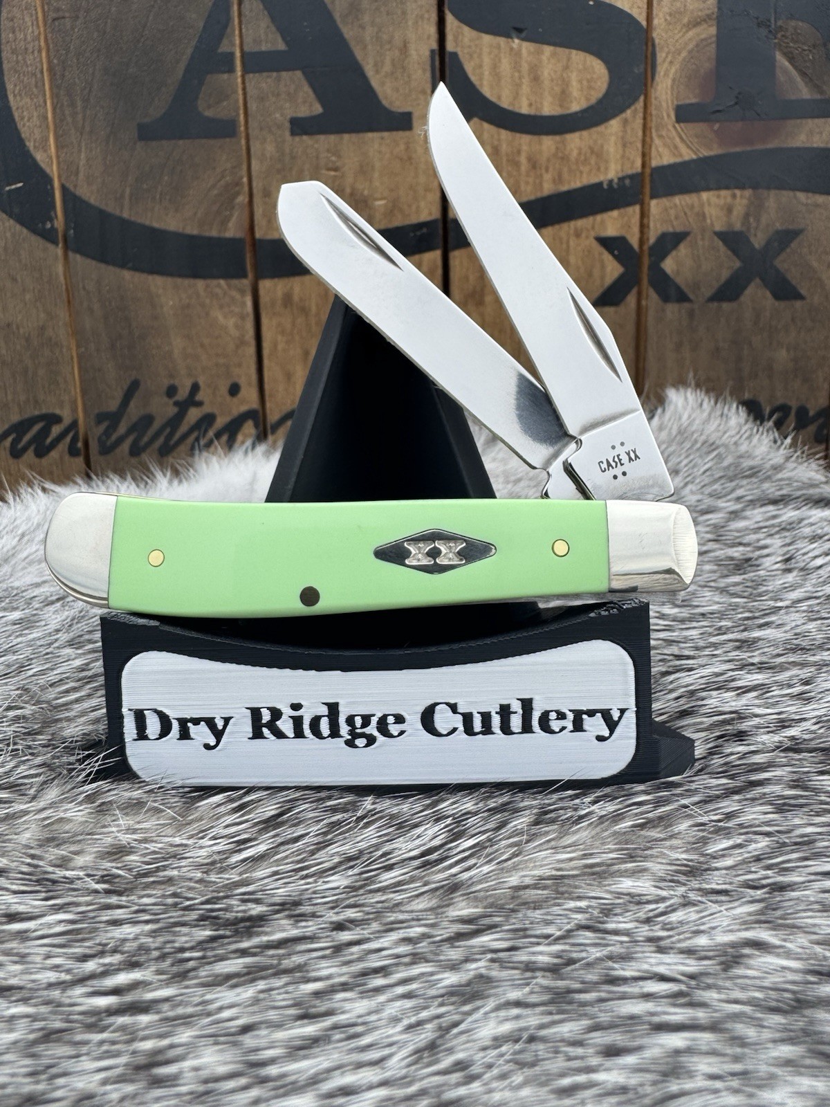 Case XX Mint Green Smooth Synthetic Mini Trapper Folding Knife CA63831
