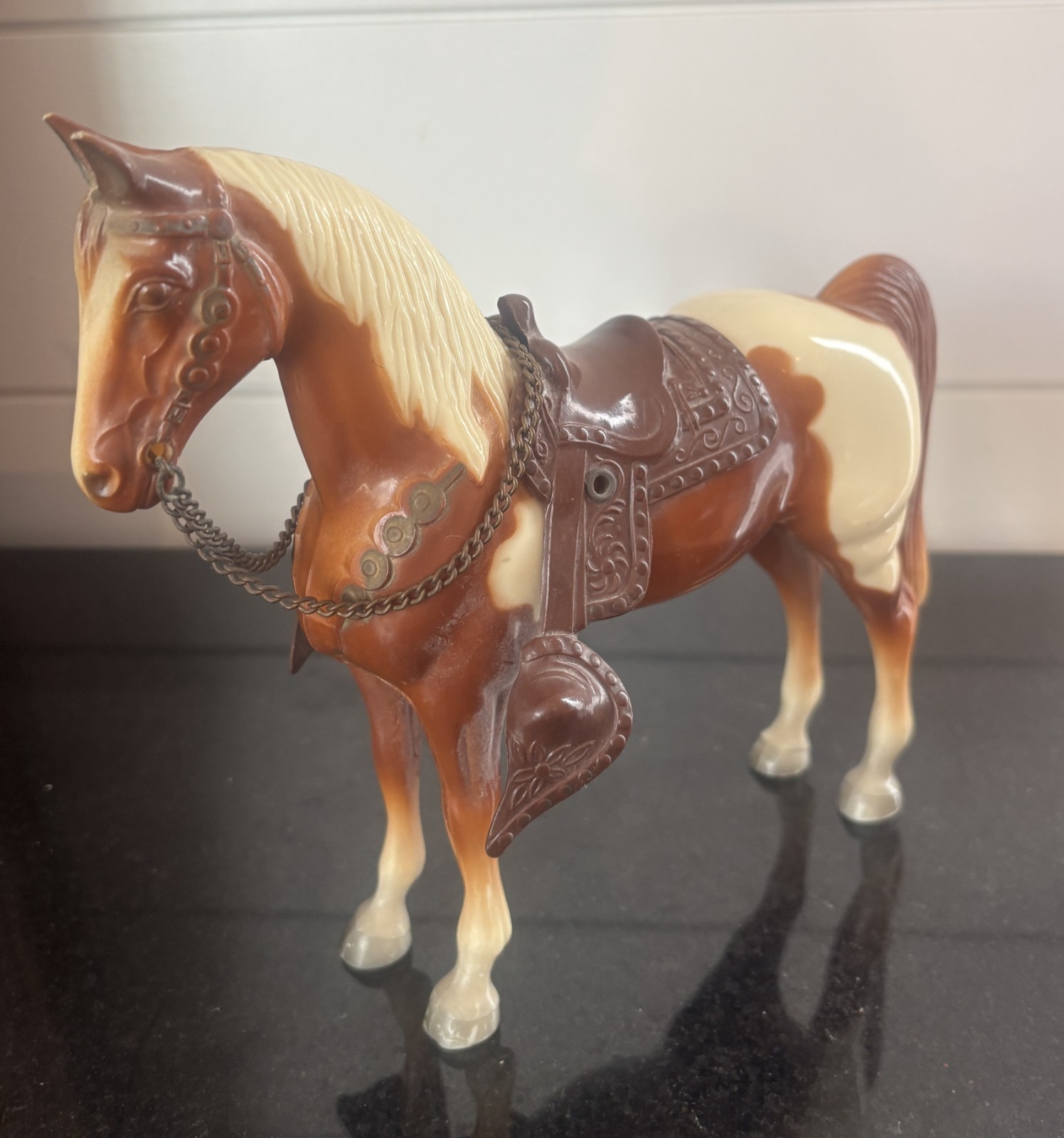Breyer #42 Palomino Pinto Western Horse Snap Saddle Reins Vintage Reins Mount