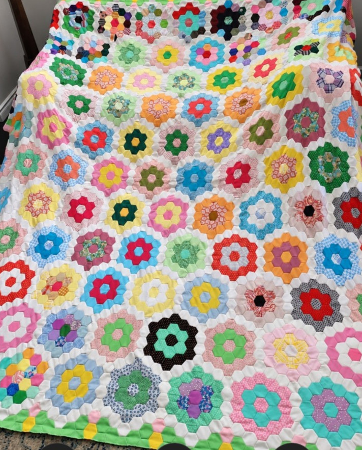 Vintage Handmade Grandmother\'s Flower Garden Quilt 98x98 Hexagon Patchwork