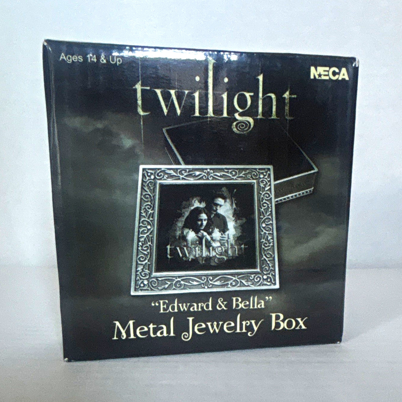 NECA The Twilight Saga Edward & Bella Metal Jewelry Box
