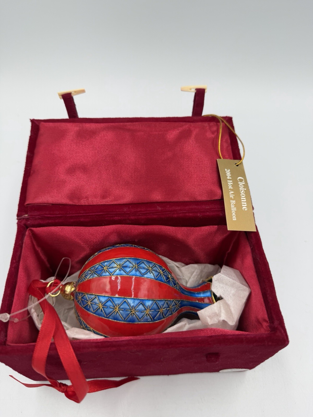 2004 Dillard’s Trimmings Cloisonné Hot Air Balloon Ornament Red Velvet Box VTG