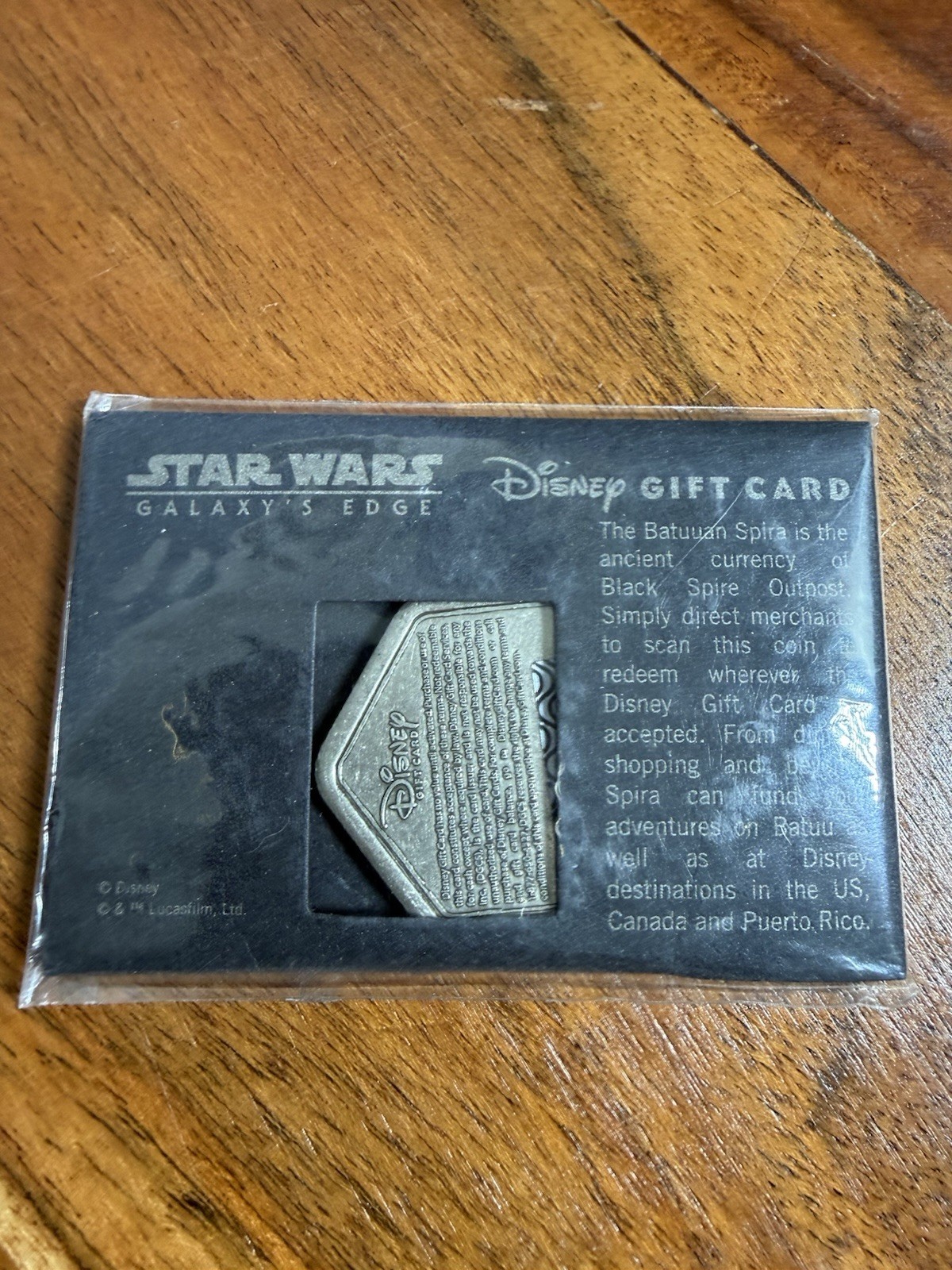 New Disney Parks Star Wars Galaxy\'s Edge Batuu Silver Spira Metal Coin Gift card