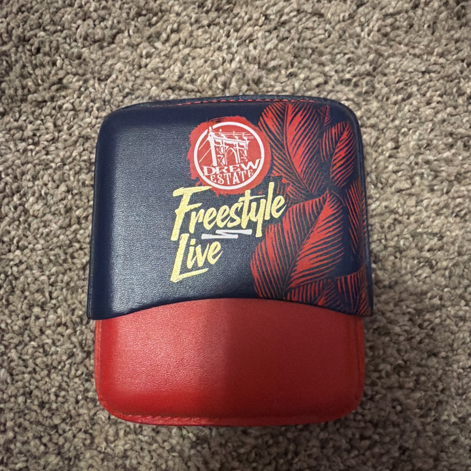 Drew Estate DE 4L Freestyle Live Collectible Leather Cigar Case Red Blue