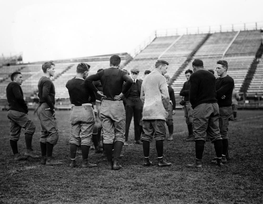 1910-1915 Yale Football Practice Vintage Photograph 8.5\