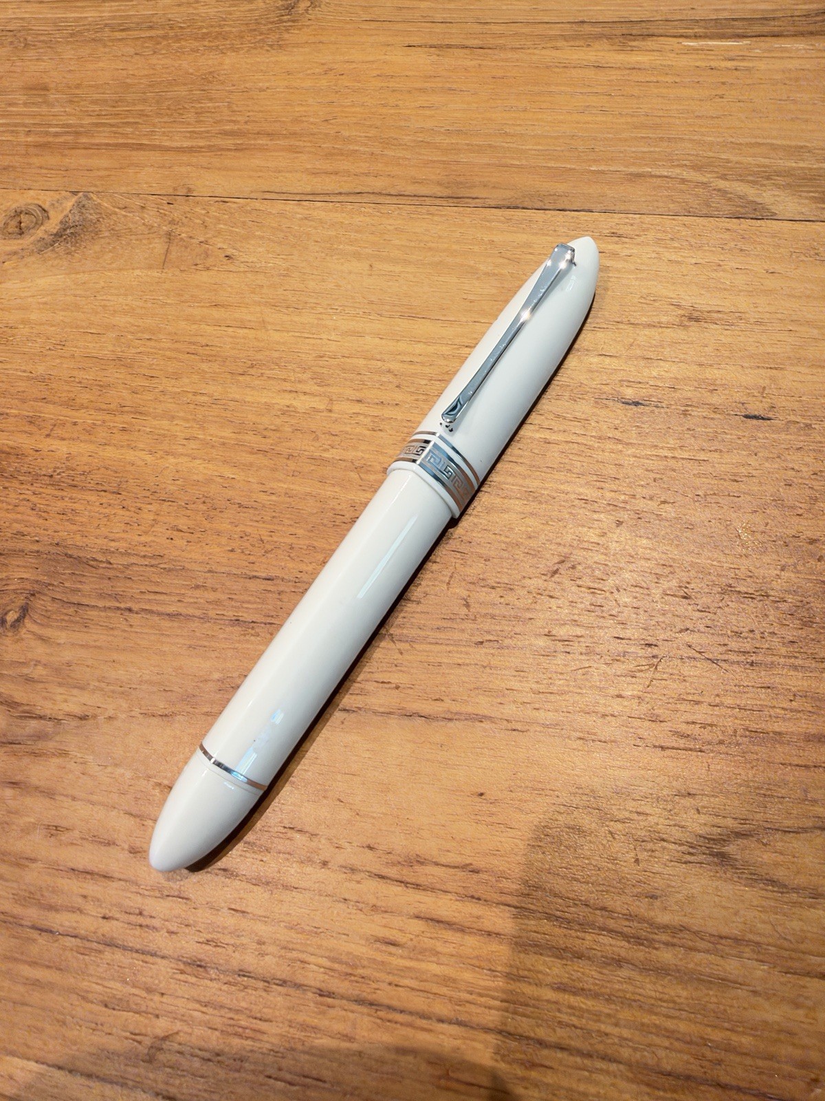OMAS White Resin Fountain Pen Medium Gold Nib, Silver Trim, Black Ink, Box