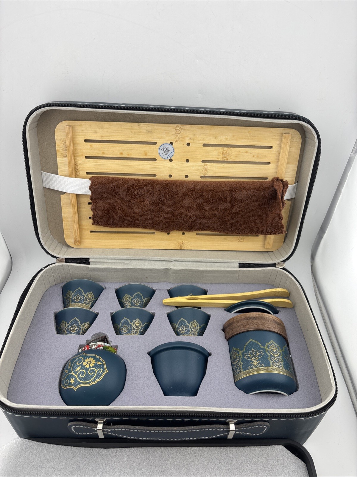 Portable Luxury Chinese Tea Set: Complete 14-Piece Travel Gongfu Set with Bamboo