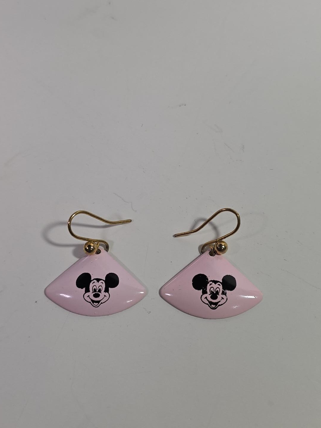 Vintage Walt Disney Prods Mickey Mouse Pink Enamel Dangle Earrings Gold Tone