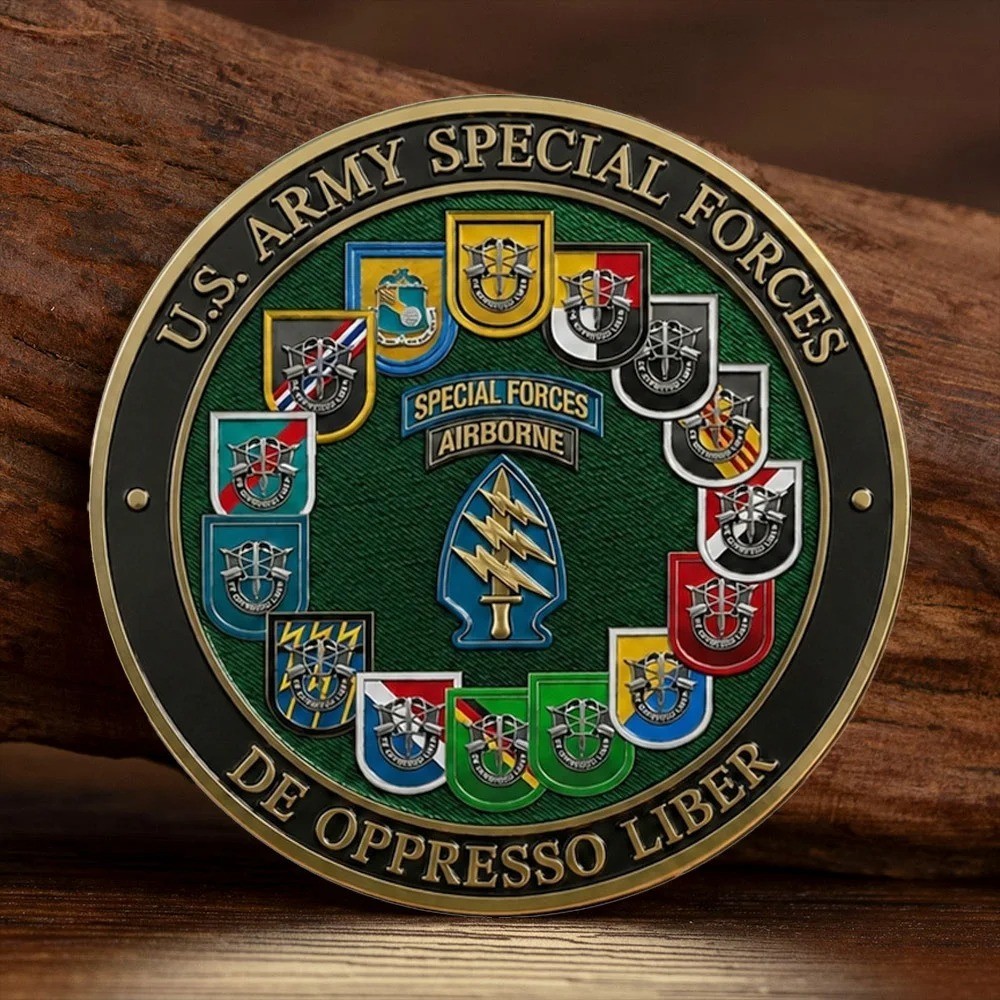 U.S. Army Special Forces Challenge Coin Green Berets De Oppresso Liber Airborne