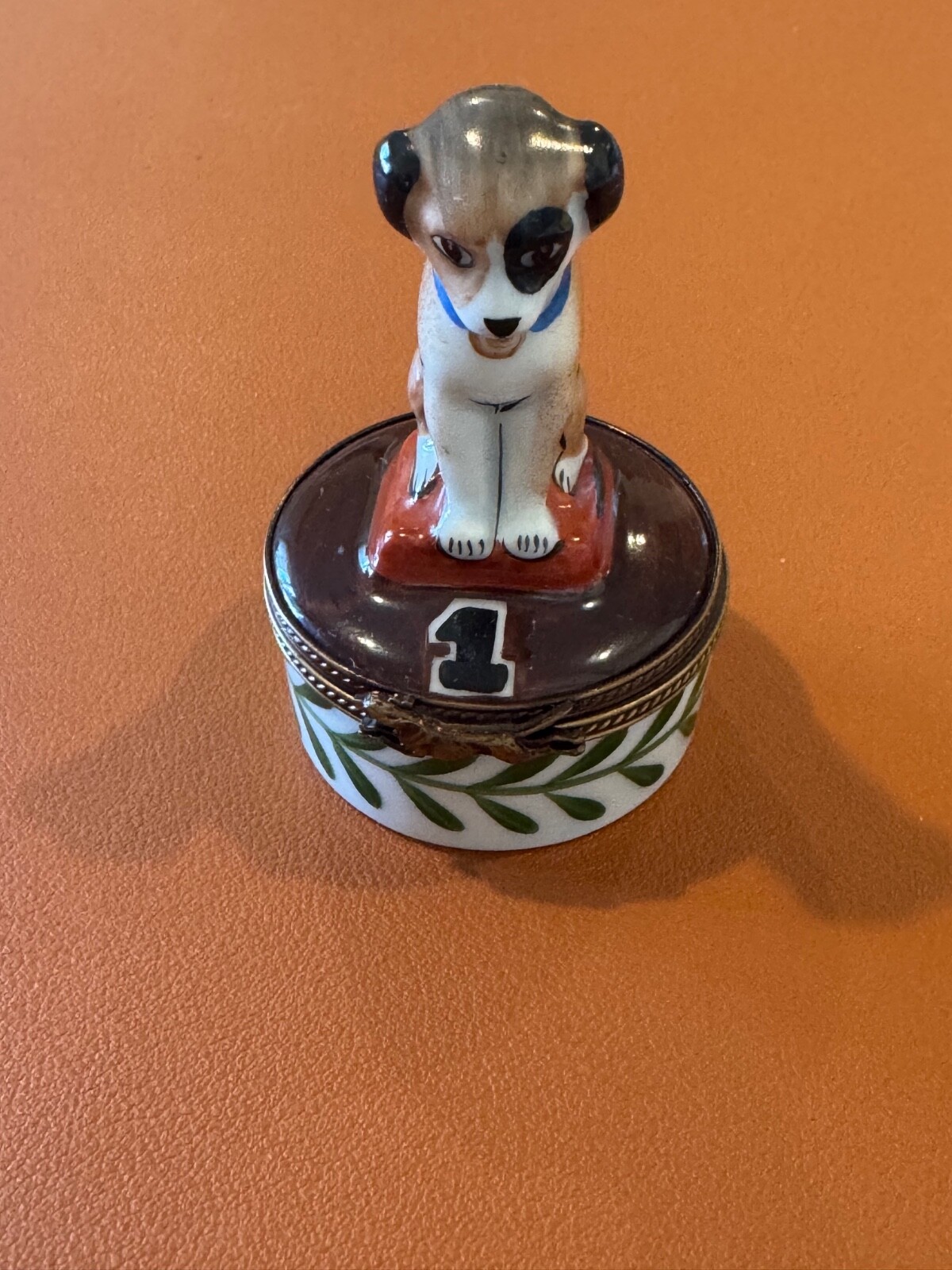 Rochard Limoges France Peint Main Porcelain Trinket Box #1 Dog w/ Gold Medal