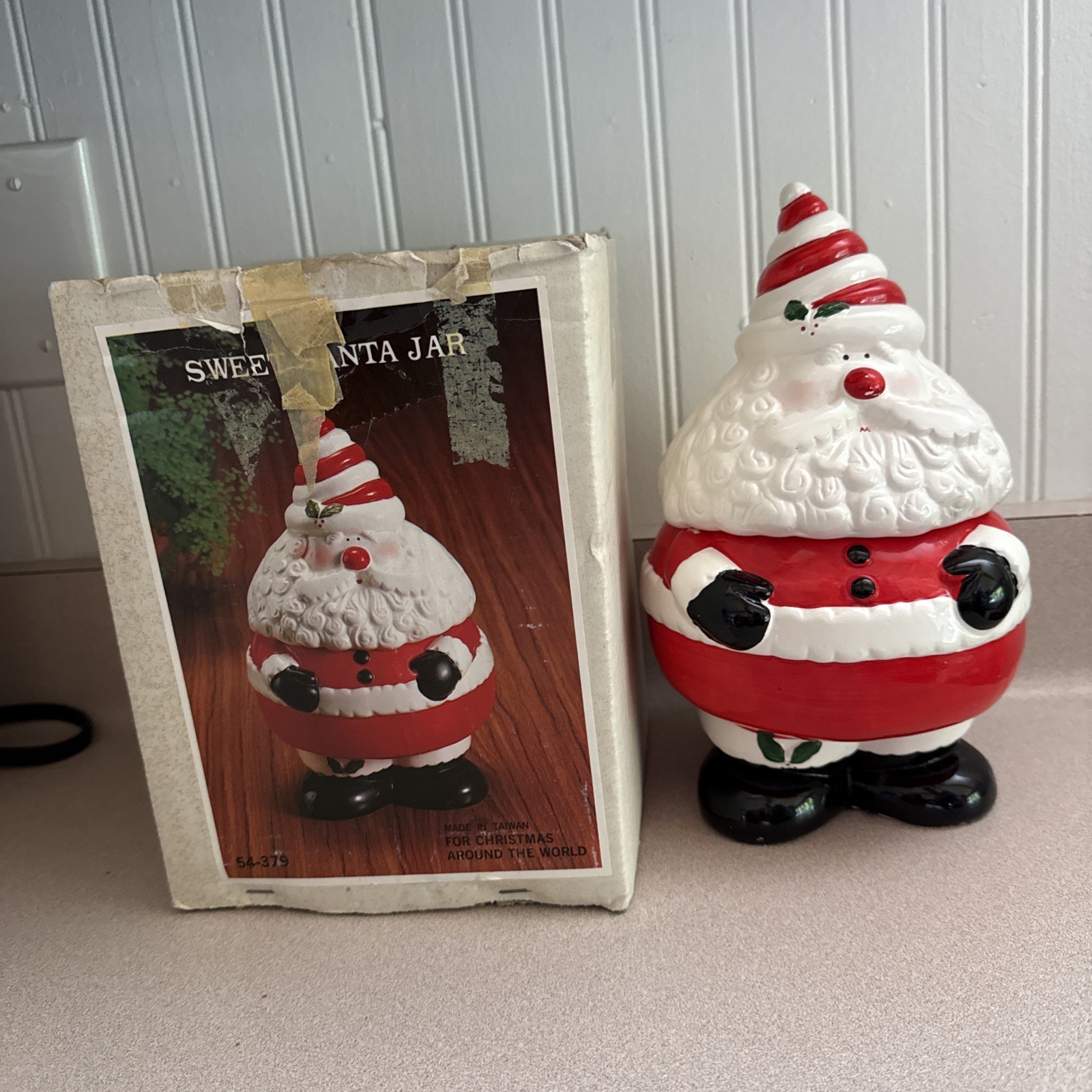 Santa Cookie Jar VTG Ceramic Really Cute 9.5 x 5 Inches