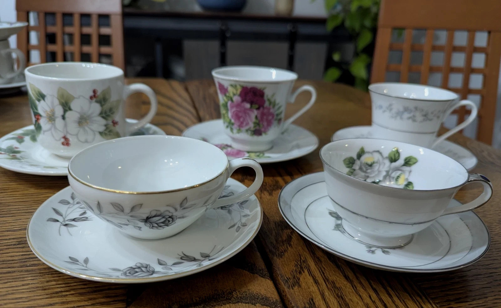 TEA CUPS/SAUCERS - All are MATCHED - Deluxe Selection - LOT OF 10 VINTAGE *SALE*