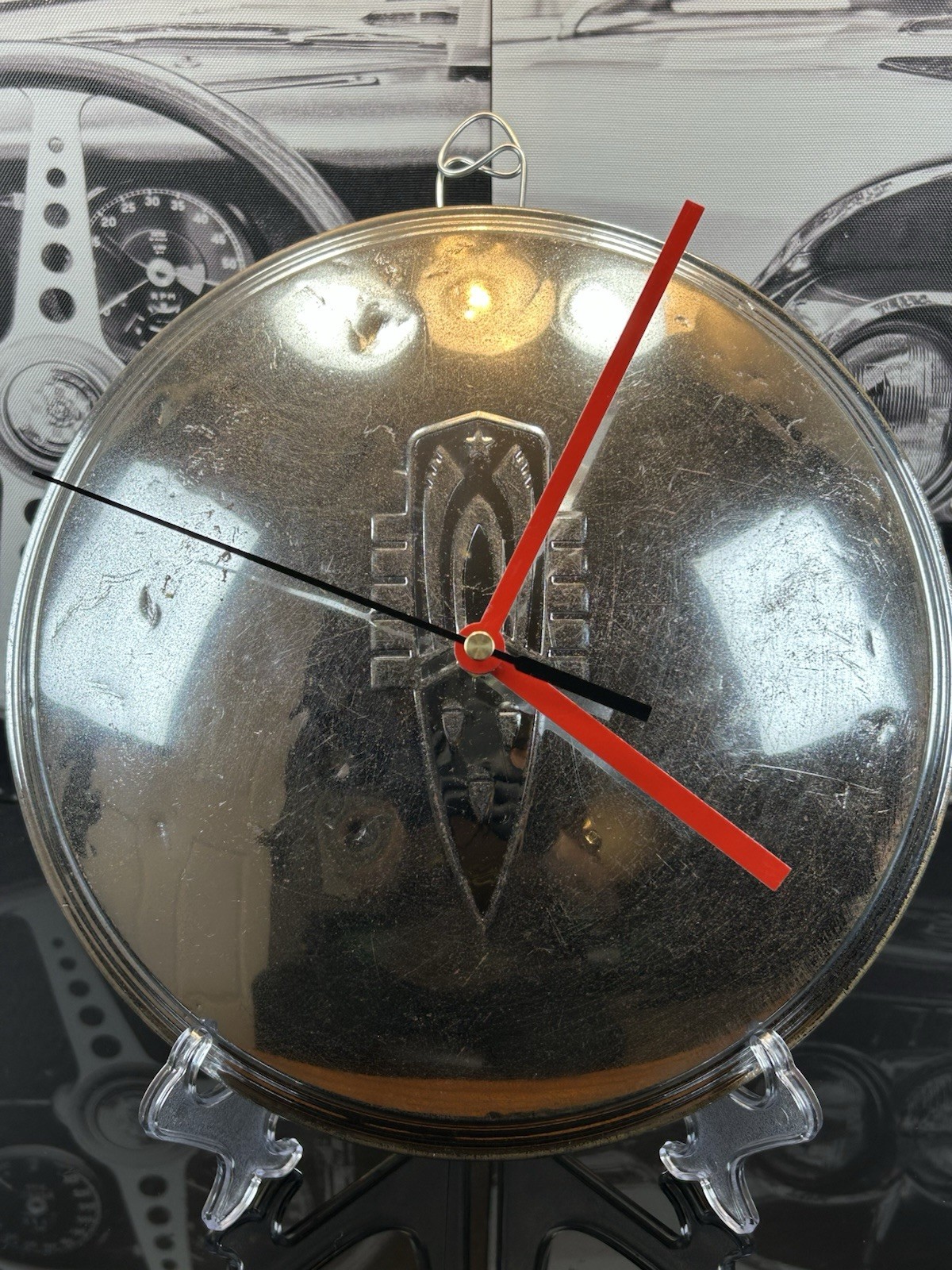 Vintage 1946 1947 Oldsmobile Hubcap Quartz Wall Clock Garage Art Mancave Retro