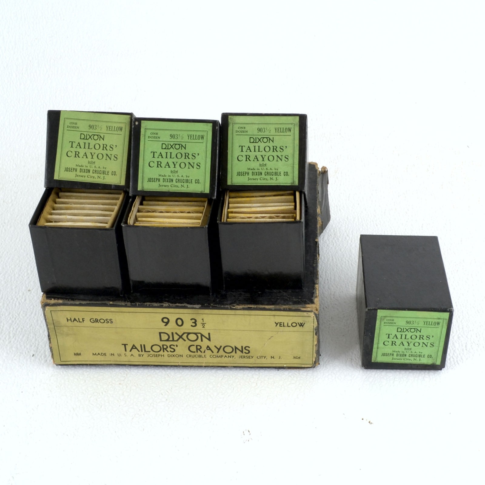 1940s Era Joseph Dixon Tailors Chalk Crayons No 903 Yellow 35 Pc Store Display