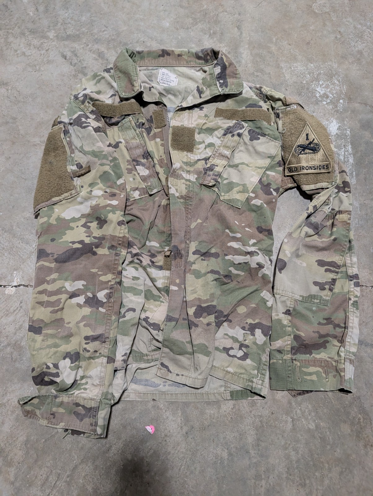 US Army OCP Scorpion Combat Uniform Coat Small Long w 1st Armored Division Patch