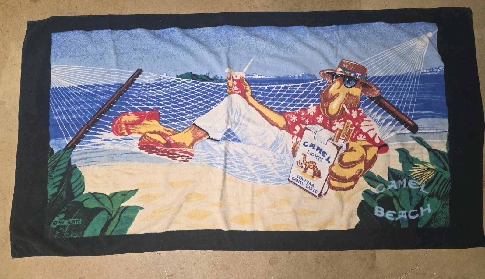 Vintage Joe Camel 1991 Beach Towel Collectable 59x30 100% Cotton Great Condition Vintage Joe Camel 1991 Beach Towel Collectable 59x30 100% Cotton Great Condition