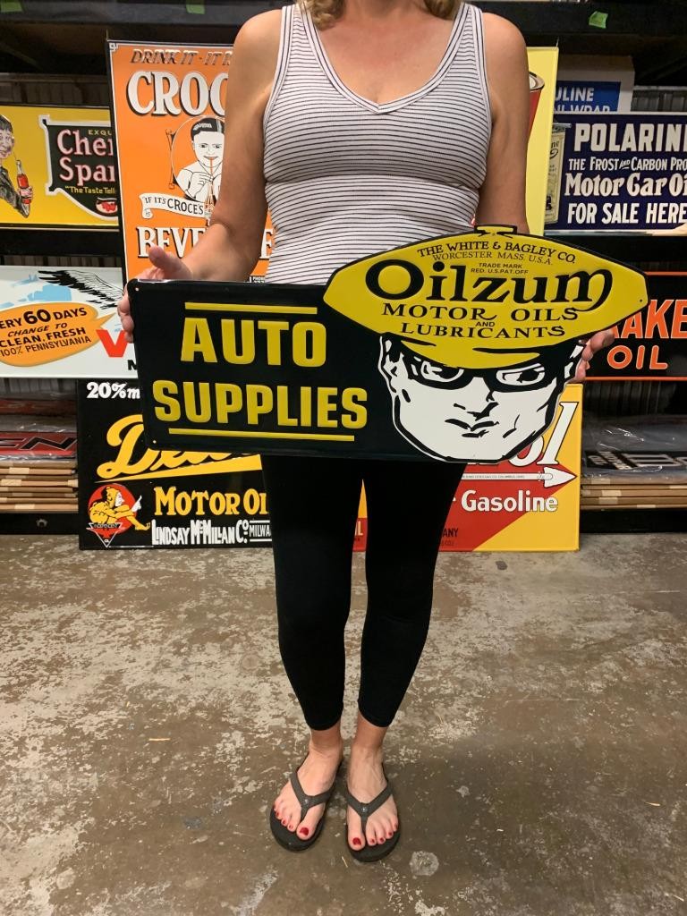 Antique Vintage Old Style Metal Sign Sign Oilzum Auto Supplies Made in USA