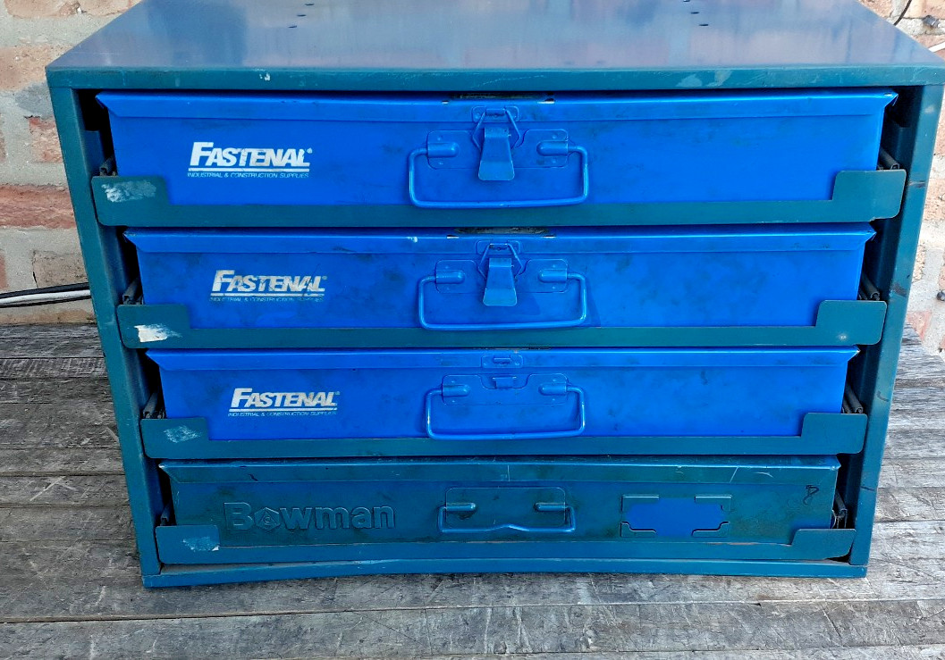 Large Compartmented-Box STEEL Cabinet - 4 Drawer Parts Cases 18x12x3 Latch -USA