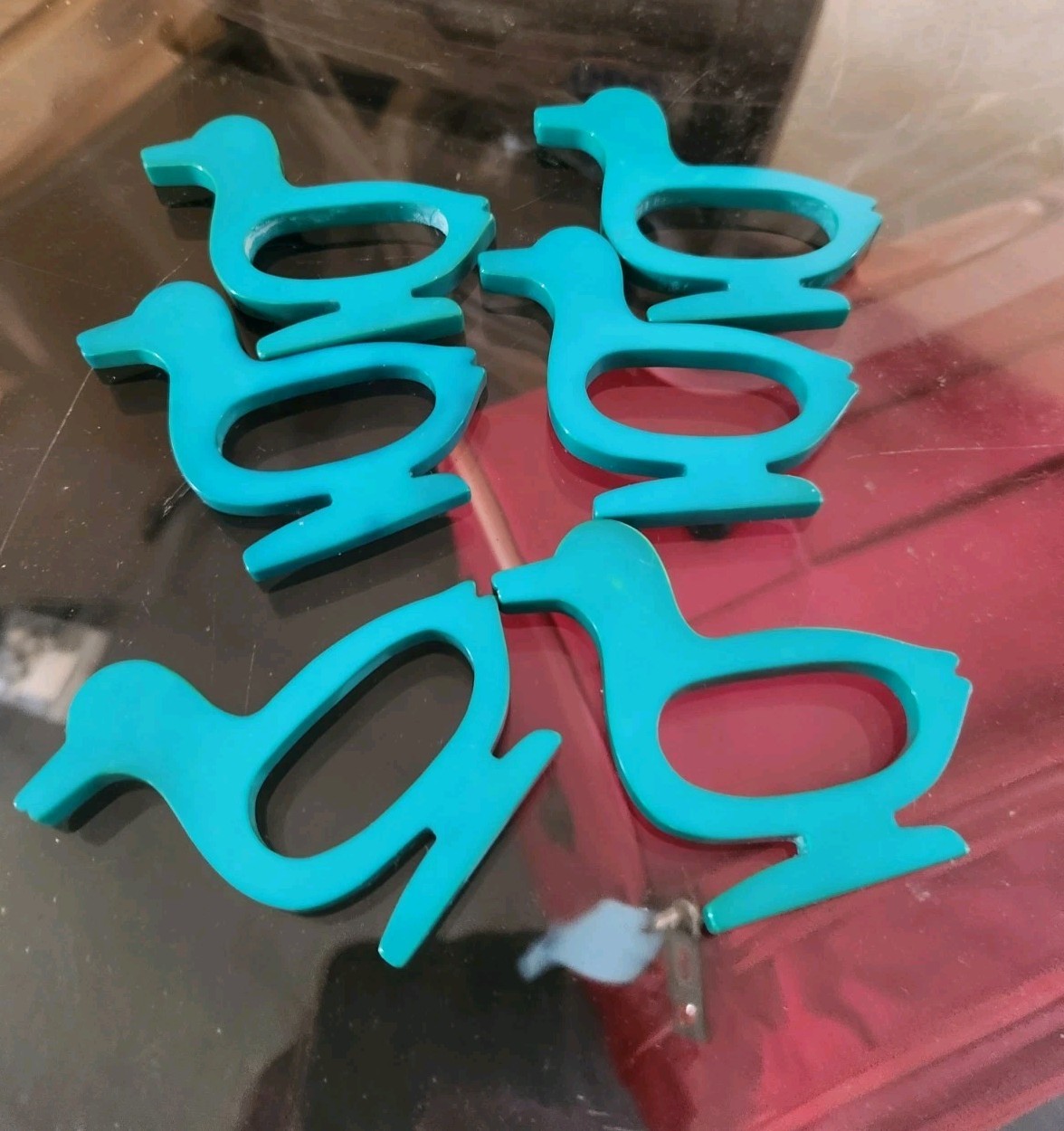 Set Of 6 Vintage Art Deco Blue Bakelite Duck Napkin Rings. 
