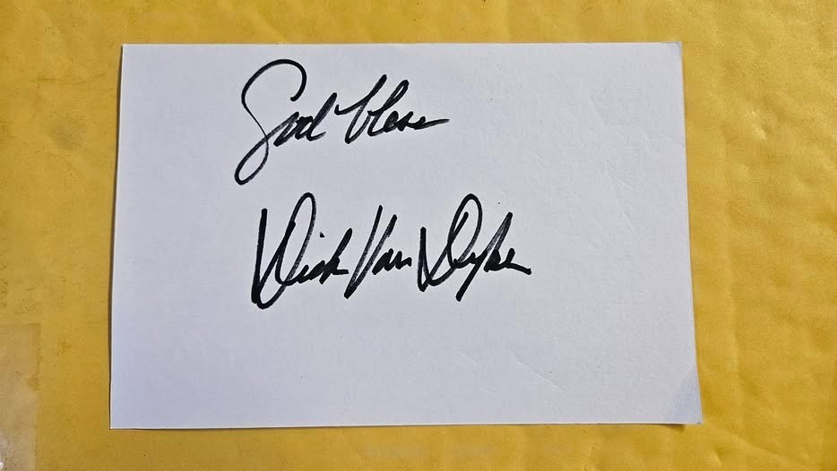 DICK VAN DYKE SIGNED 4x6 INDEX CARD AUTOGRAPH