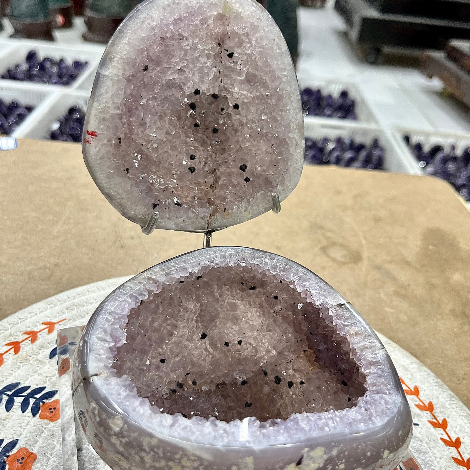 3.1 lb  Chalcedony Agate Geode Lidded Bowl Shape Crystal Druzy Cavity Decor