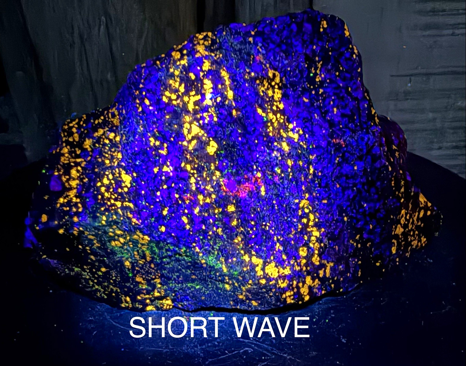 Fluorescent Sphalerite Willemite 1 lb 5.9 oz Franklin Sterling Hill NJ UV