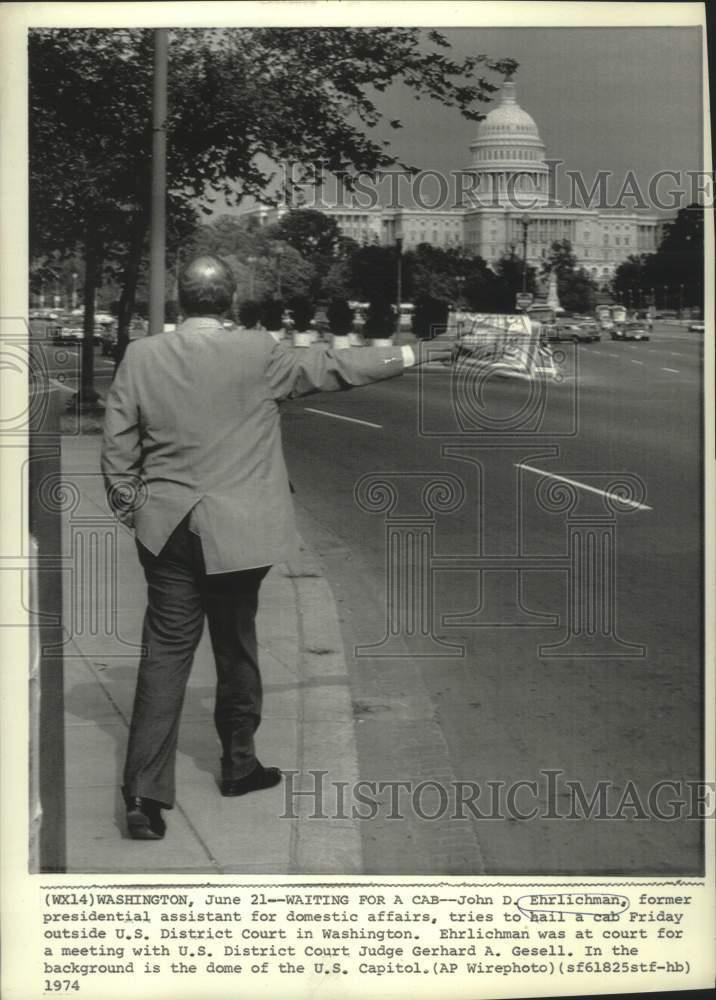 1974 Press Photo John Erlichman met with American District Court Judge