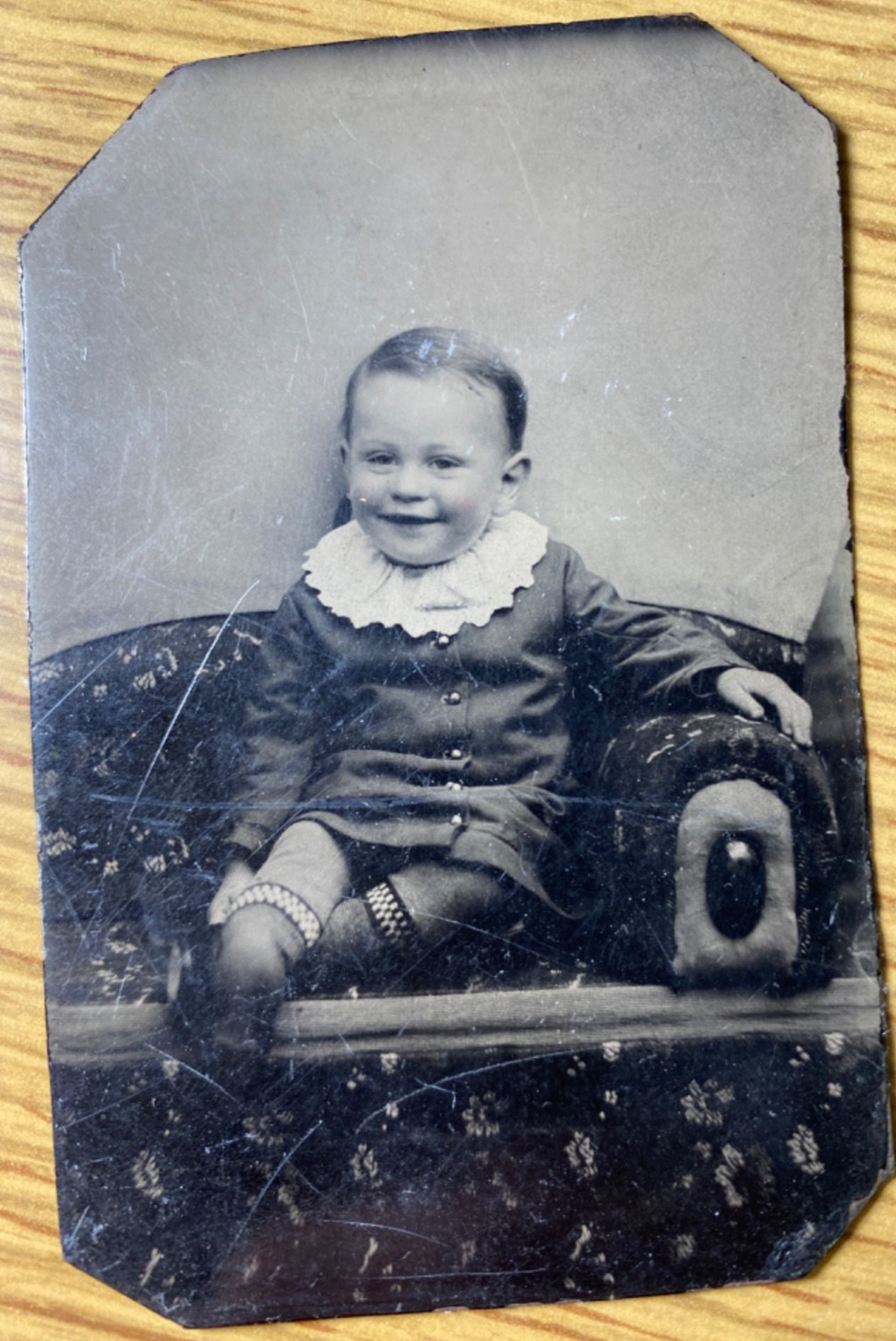1870s TINTYPE PHOTOGRAPH antique metal bon-ton photo CUTE TODDLER BOY