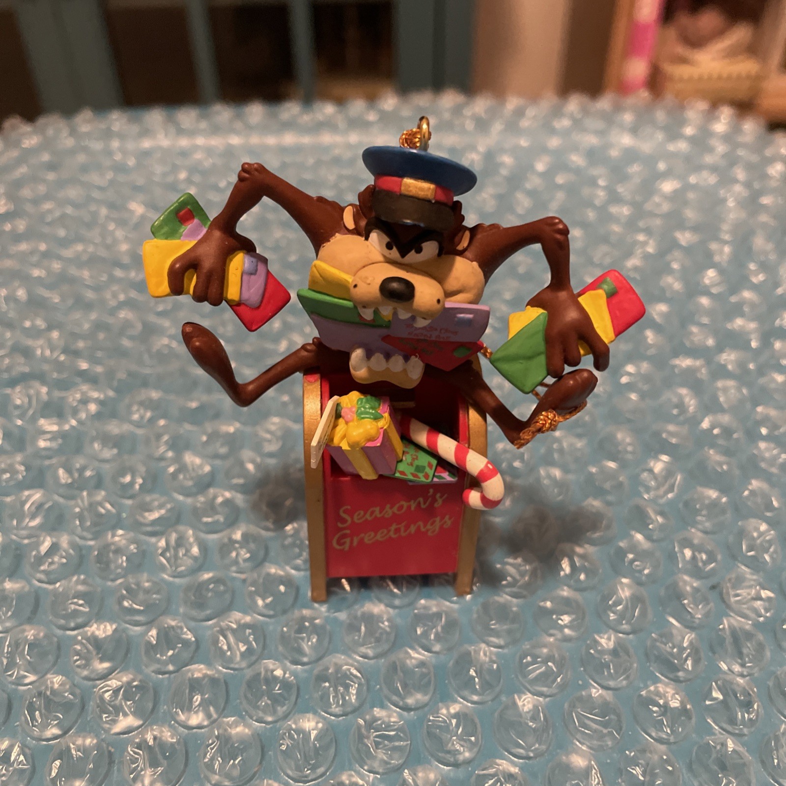 Warner Bros Looney Tunes Vintage Tazmanian Devil/Mailbox Tree Ornament- 1996