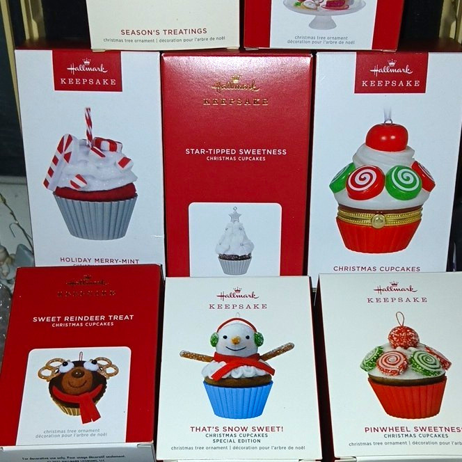 Hallmark Keepsake Christmas Cupcakes Cupcake Ornaments Lot Multicolor