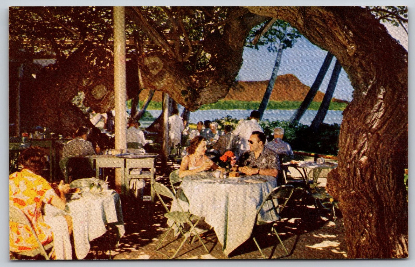 Halekulani Hotel Coral Lanai Waikiki Honolulu Hawaii Dining Postcard PC251