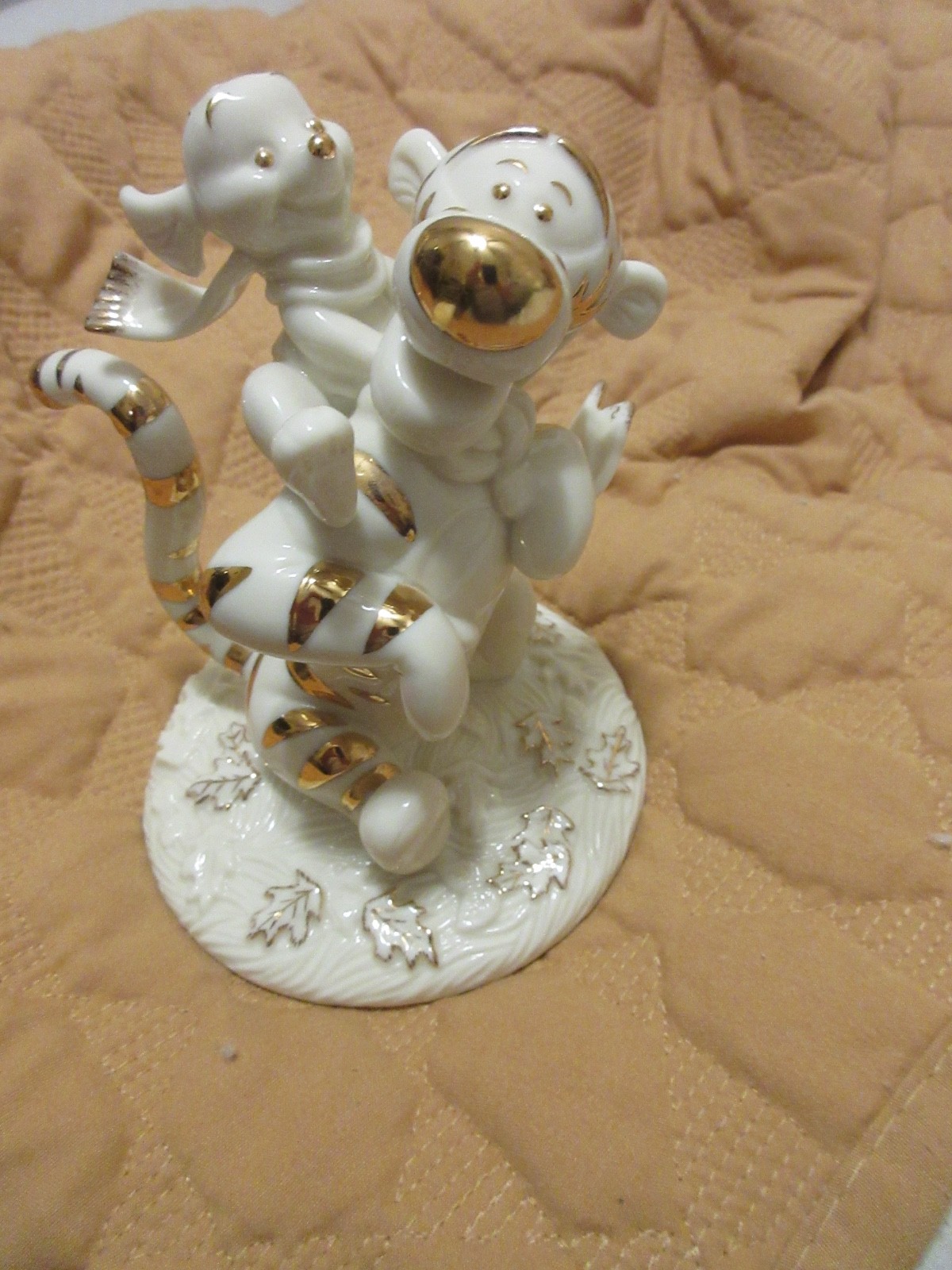 LENOX DISNEY BOUNCY, POUNCY FUN SHOW CASE COLLECTION E.U.C.