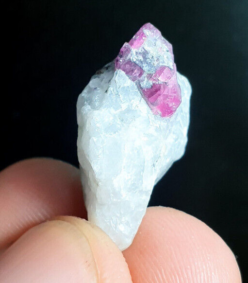 23 Carats Very Nice Quality Ruby Specimen piece