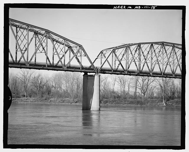 Photo:Lexington MO Missouri River Bridge State Route 13 1910s